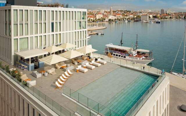 Hotel Ambasador