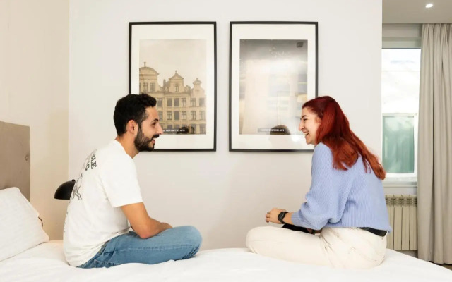 LATROUPE Grand Place Hostel