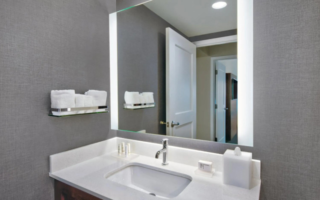 Residence Inn by Marriott Orlando Flamingo Crossing/Western Entrance
