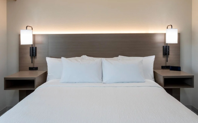 GrandStay Hotel & Suites