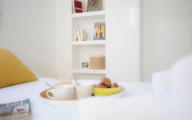 Singularstays Roger De Flor