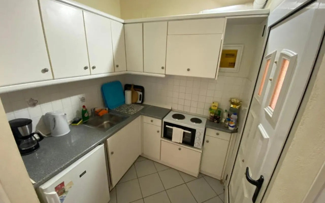 Papadatos Apts With Amazing View - 5mins from the beach
