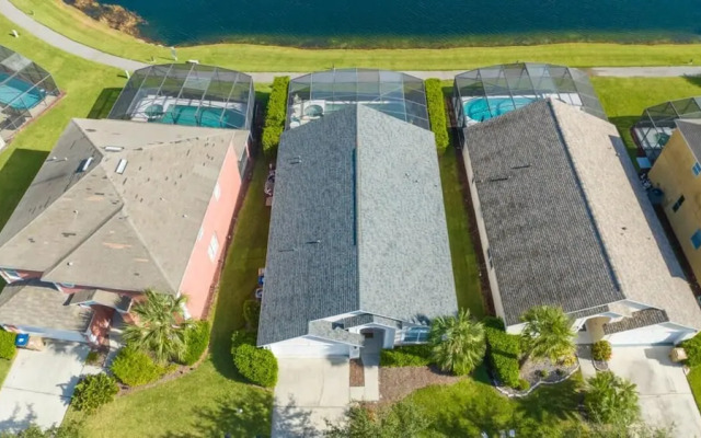 133 Beautiful 5BD Home With Lake View