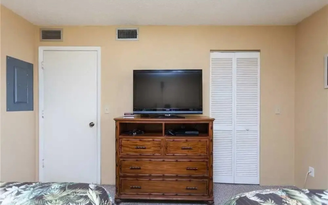 Shores Club 403 - Two Bedroom Condo
