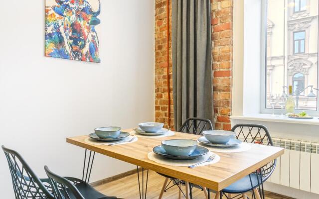 SeApart. На Большом 13 (бывш. Апартаменты на Большом проспекте Петроградской Стороны)