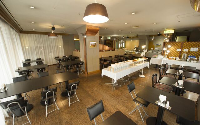 Court Hotel Asahikawa