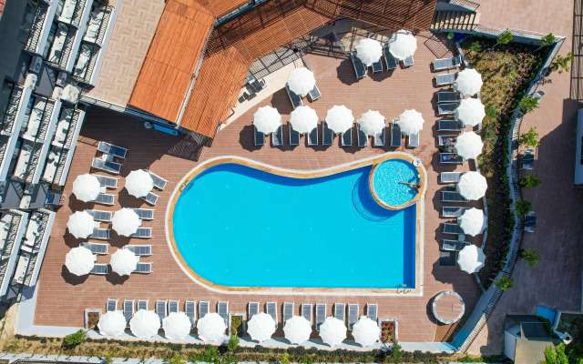 Clover Magic Park Side Otel