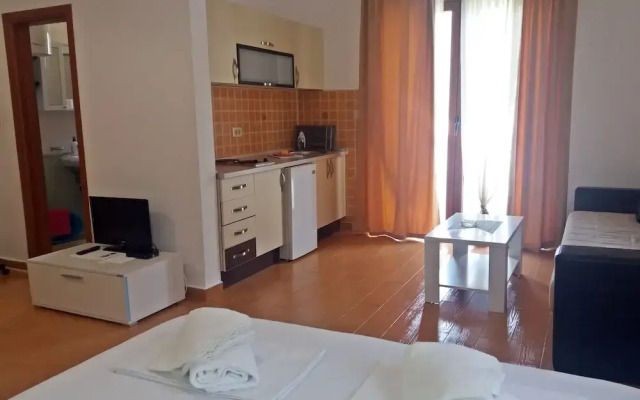 Villa Oasis with swimming pool