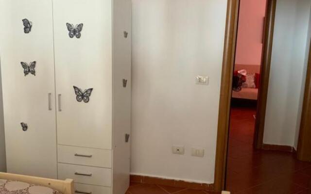 Lovely 2 Bedroom Apartment Beachfront at Mali i Robit