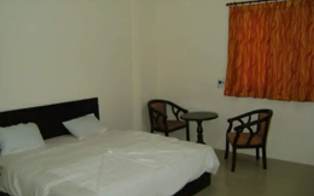 Hotel Nawabs by OYO Rooms