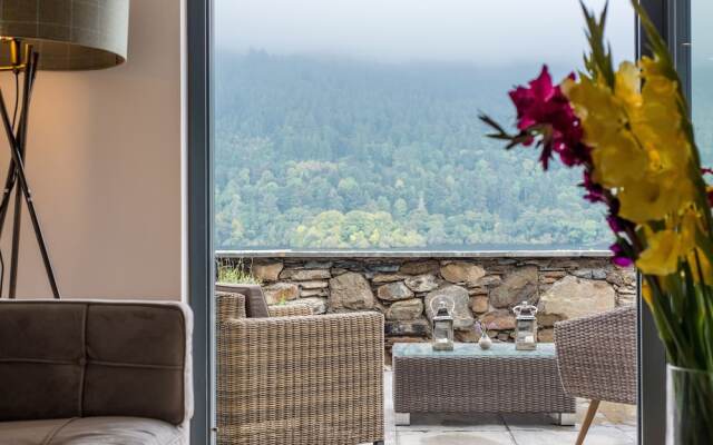 Taymouth Marina-1 Loch View