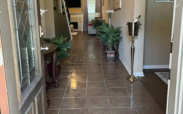 Luxury Stay - Near Houston Airport