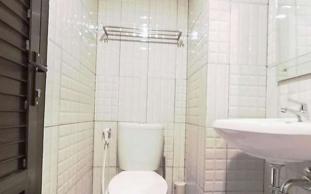 Comfort Studio At De Prima Apartment