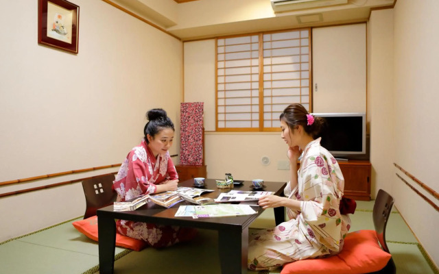 Hakone Yumoto Onsen Tenseien