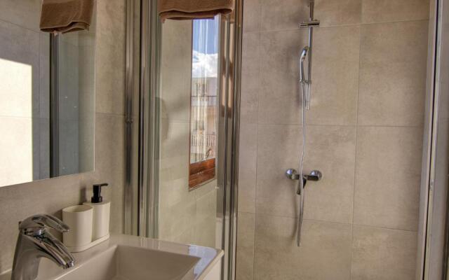 Phaedrus Living City Flat Palas 101