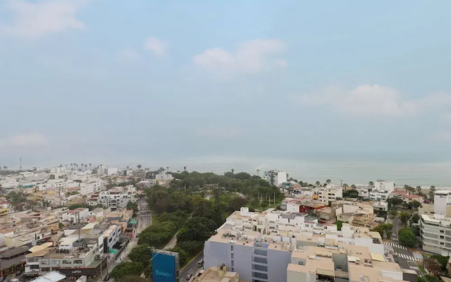 w Amazing 3BR w Balcony in San Isidro