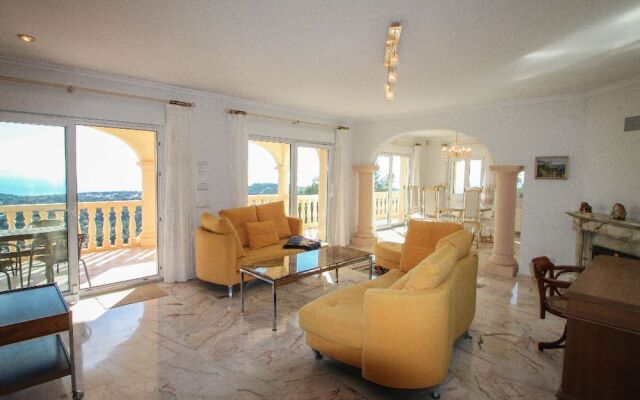 Mimo - sea view villa with private pool in Moraira-Teulada