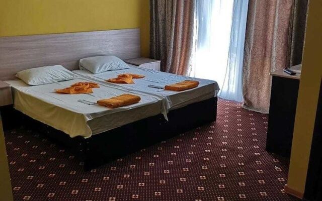 Kashahi Hotel
