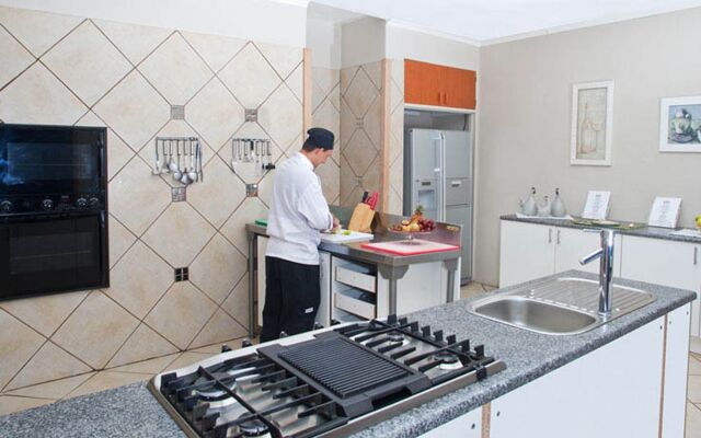 Elandela Private Game Reserve & Luxury Lodge