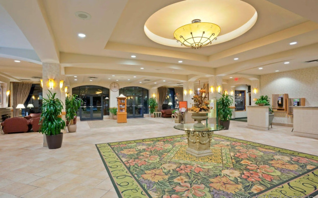 Holiday Inn Hotel & Suites North Vancouver by IHG