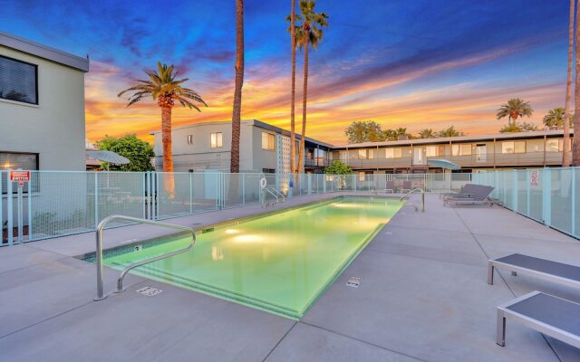 Primo Old Town Location with Heated Pool