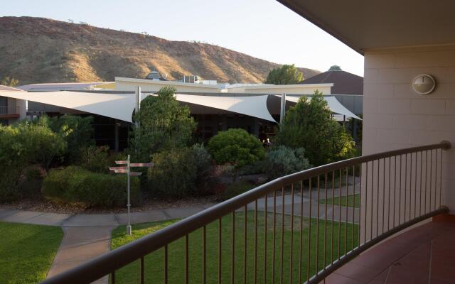 Crowne Plaza Alice Springs Lasseters, an IHG Hotel