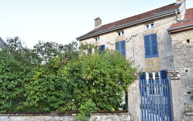 Authentic, renovated country house with private heated pool