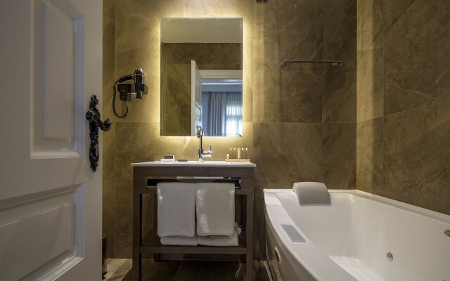 3Sixty Hotel & Suites