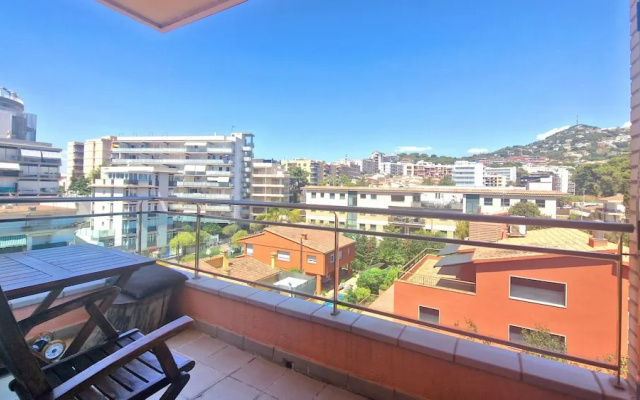 Cozy Apartment by the Sea in Lloret de Mar - Ref A090 Rene Go2llolet