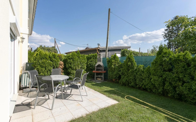 Studio Apartment Lehen 2