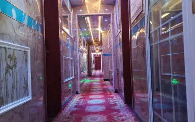 Wuchuan Aicheng Theme Apartment