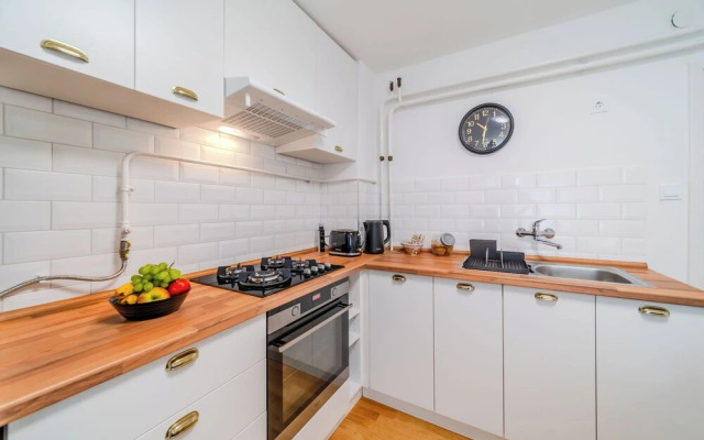 Family Friendly Apartment With Parking