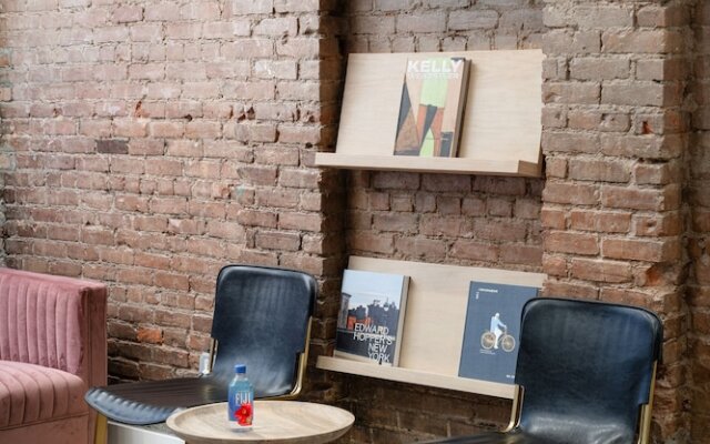 Little Charlie Hotel