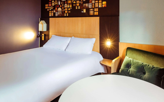 ibis Macon Sud Crêches