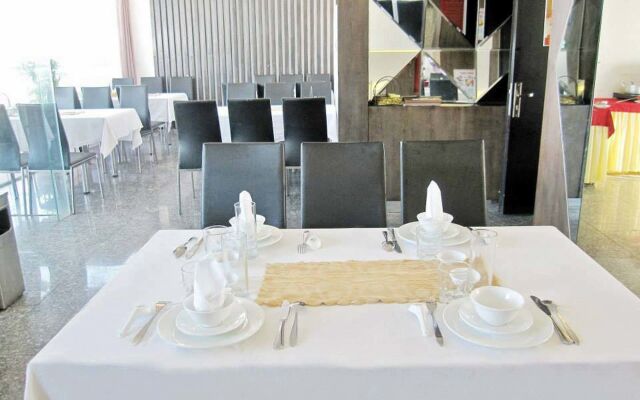 Gold Hotel Da Nang by Haviland