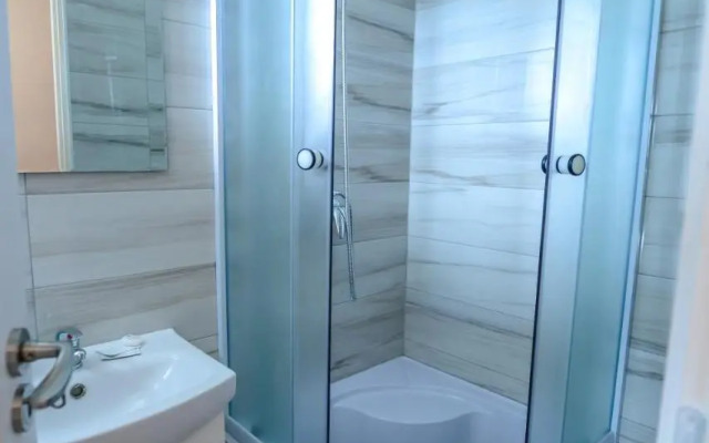 Hostel Roata Cu Noroc