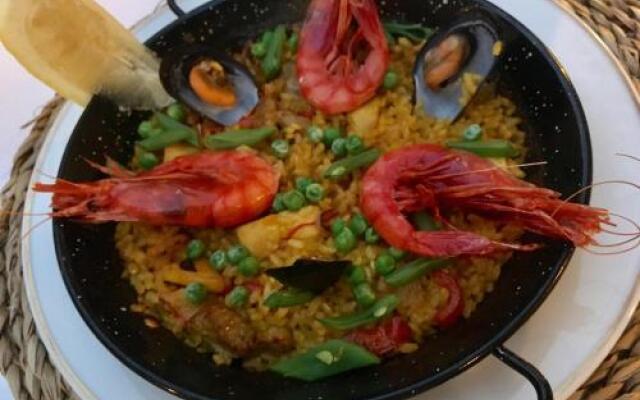 Petit Hotel Restaurante Ses Rotges - Adults Only