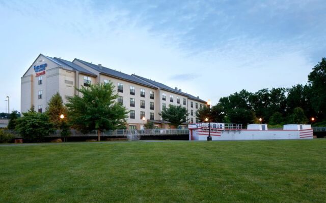 Fairfield Inn & Suites Cumberland