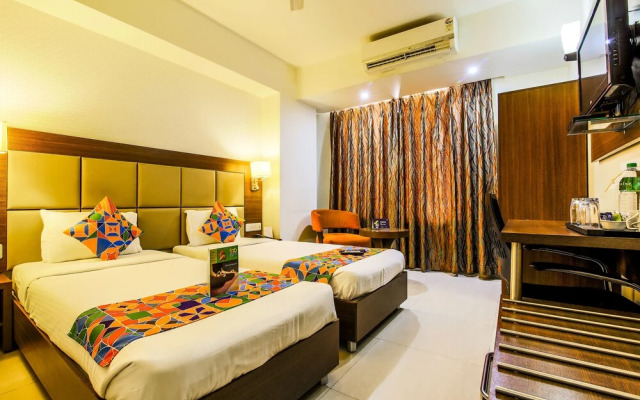 Fabhotel The Pinnacle