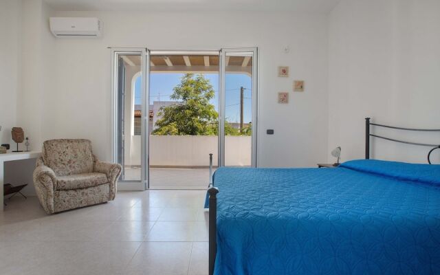 2042 Villa Rossella Blu