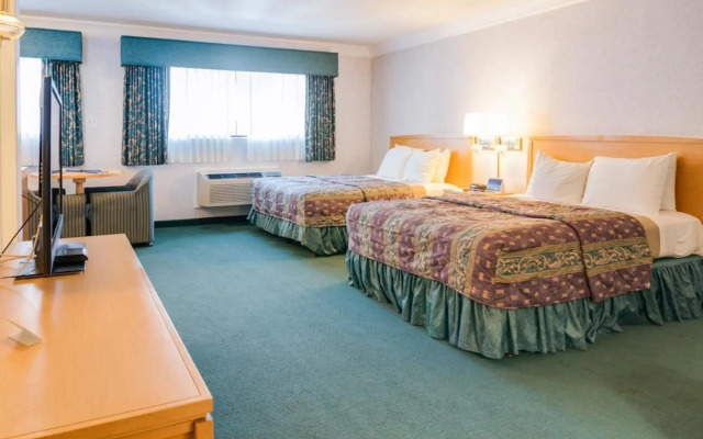 Nob Hill Motor Inn