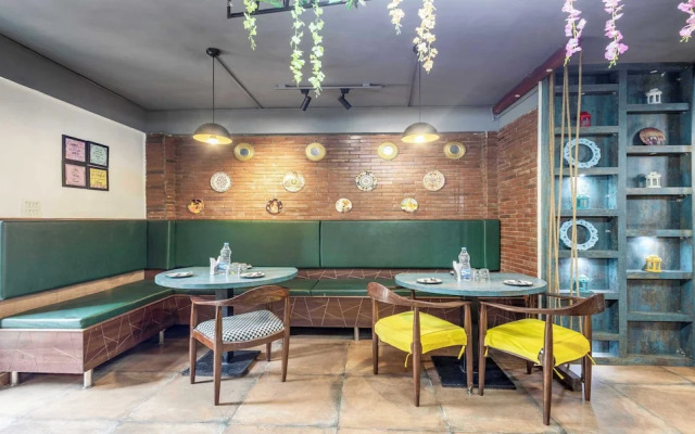 Hotel The Grand By OYO Rooms