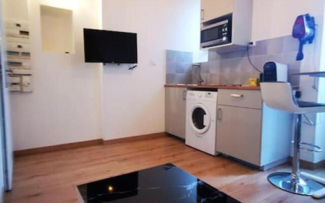 La Croisade-Studio-Hyper centre Tassin- Suite 2