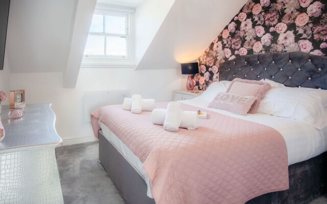 The Penthouse - Luxury 1 Bed - Panorama - Tenby