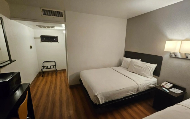 Motel 6 Blythe, CA