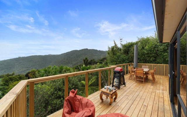 Perfectly Piha - Piha Holiday Home