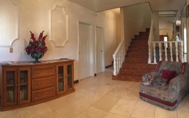 Paqui Bed & Breakfast