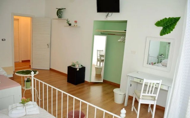 Mia's Rooms