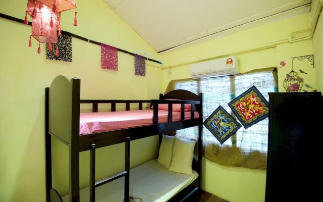 Decoupage Homestay