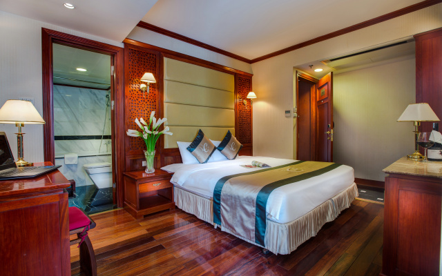 Conifer Boutique Hotel – Guest Rooms – Hanoi